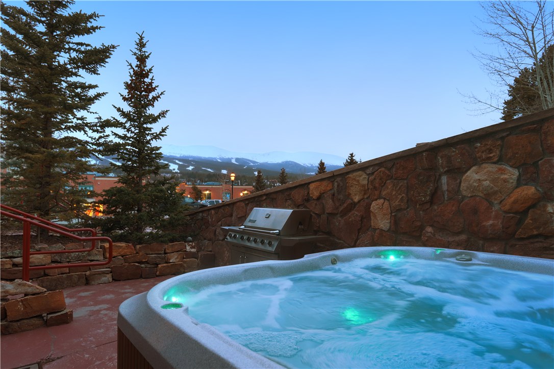 520 South Ridge Street, Unit 520 Breckenridge, CO 80424 - Photo 23 of 25 Community Hot Tub & BBQ