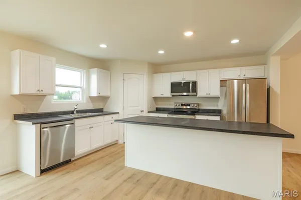 $359,900 | 205 Wrigley Field Drive, Bethalto, IL 62010