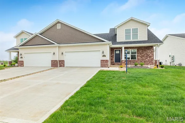 $359,900 | 205 Wrigley Field Drive, Bethalto, IL 62010