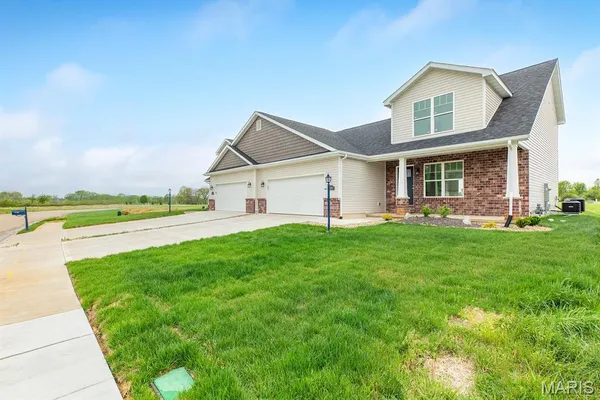 $359,900 | 205 Wrigley Field Drive, Bethalto, IL 62010