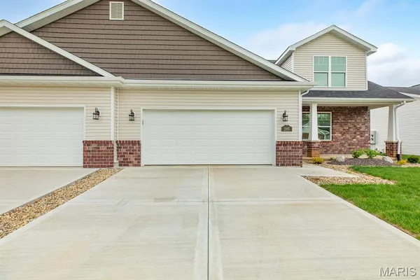 $359,900 | 205 Wrigley Field Drive, Bethalto, IL 62010