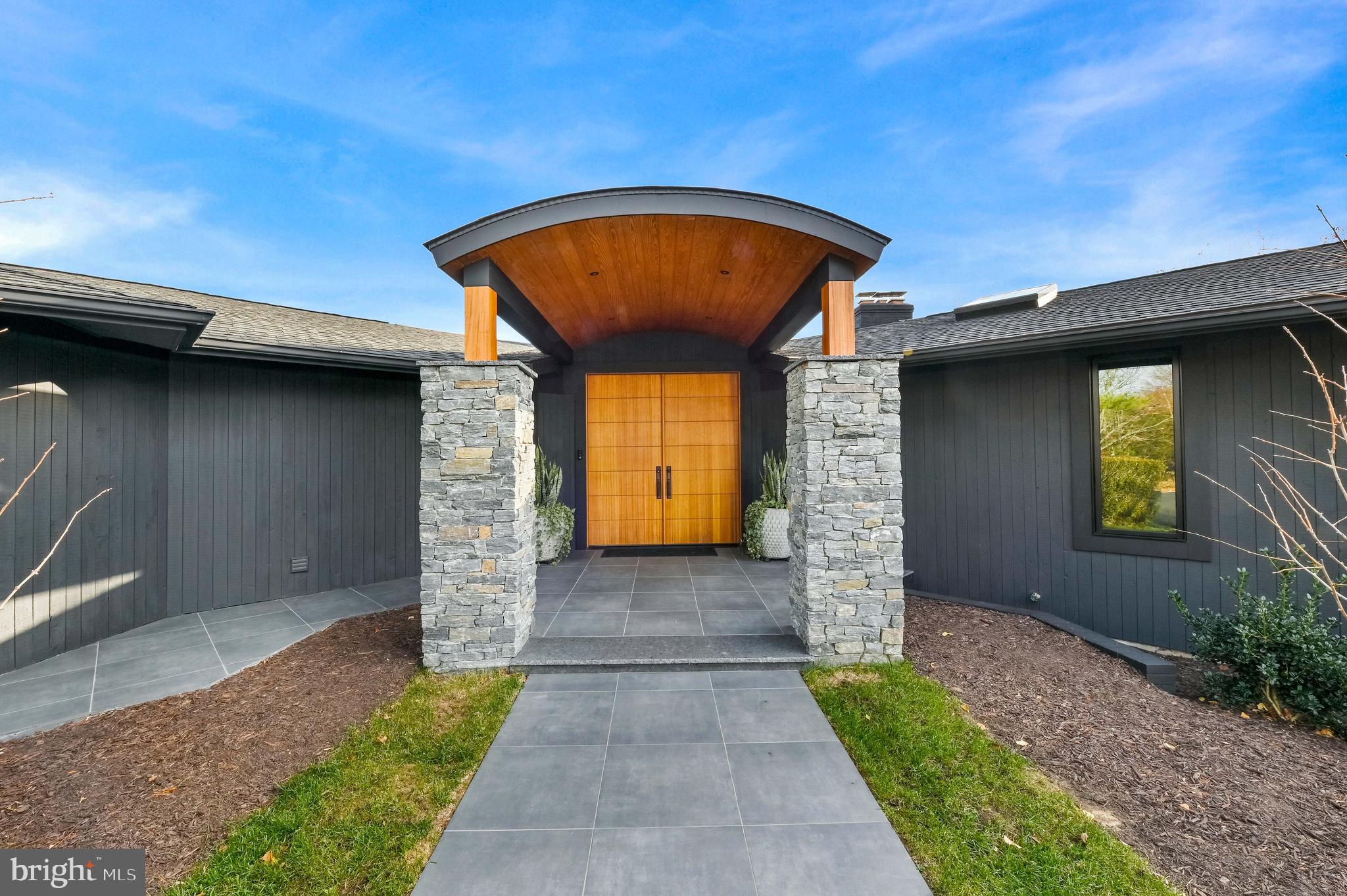 3333 Harness Creek Road Annapolis, MD 21403 - Photo 12 of 75 Magnificent entrance