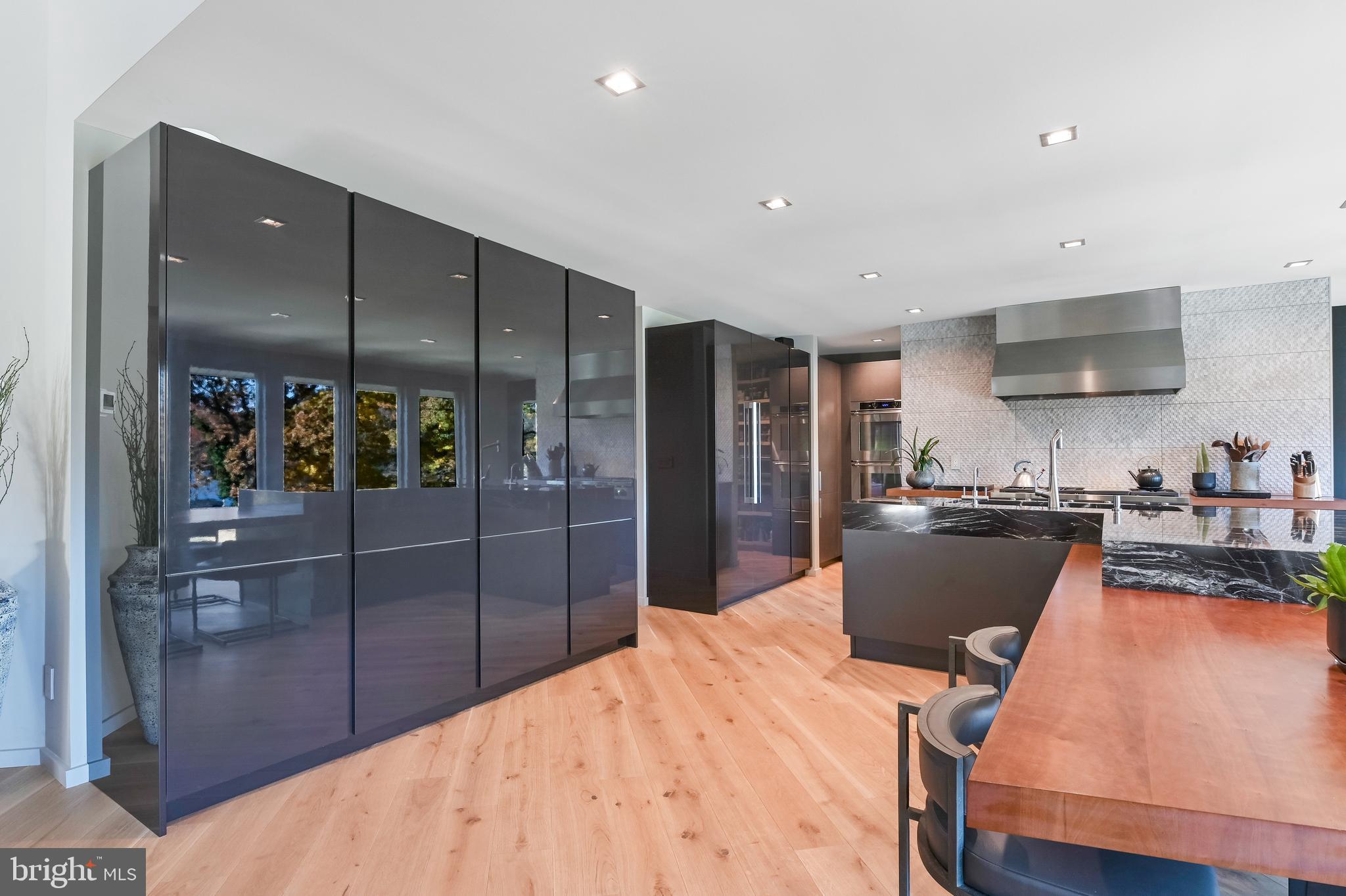 3333 Harness Creek Road Annapolis, MD 21403 - Photo 21 of 75 Stunning cabinetry