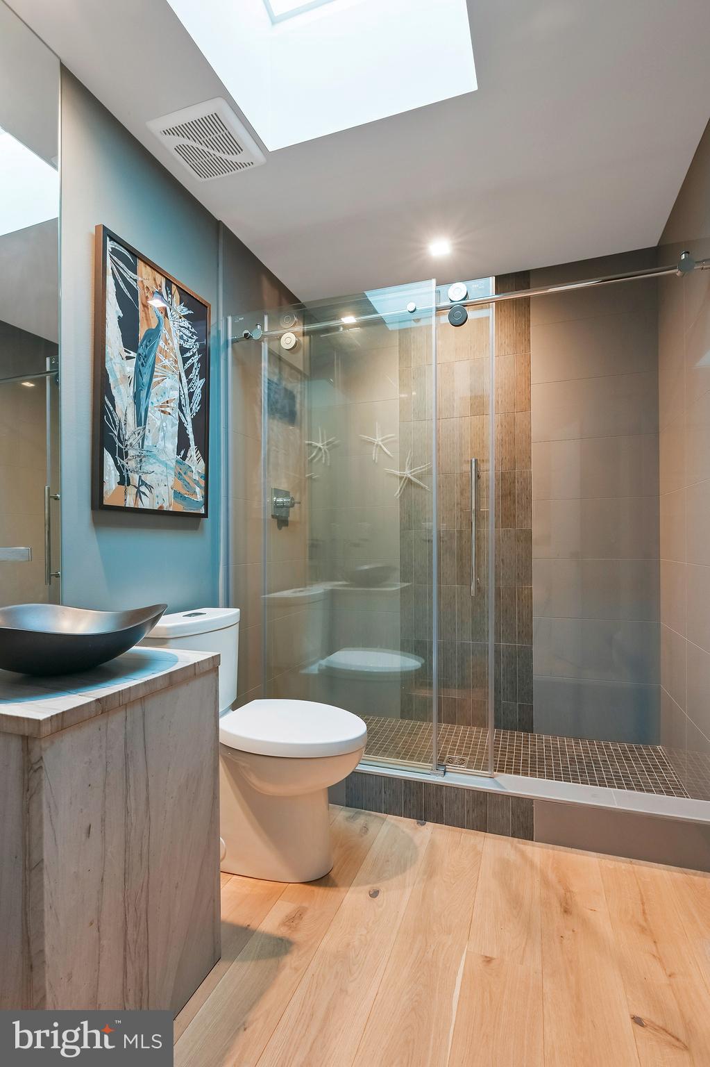 3333 Harness Creek Road Annapolis, MD 21403 - Photo 35 of 75 Full bath adjacent to the office area