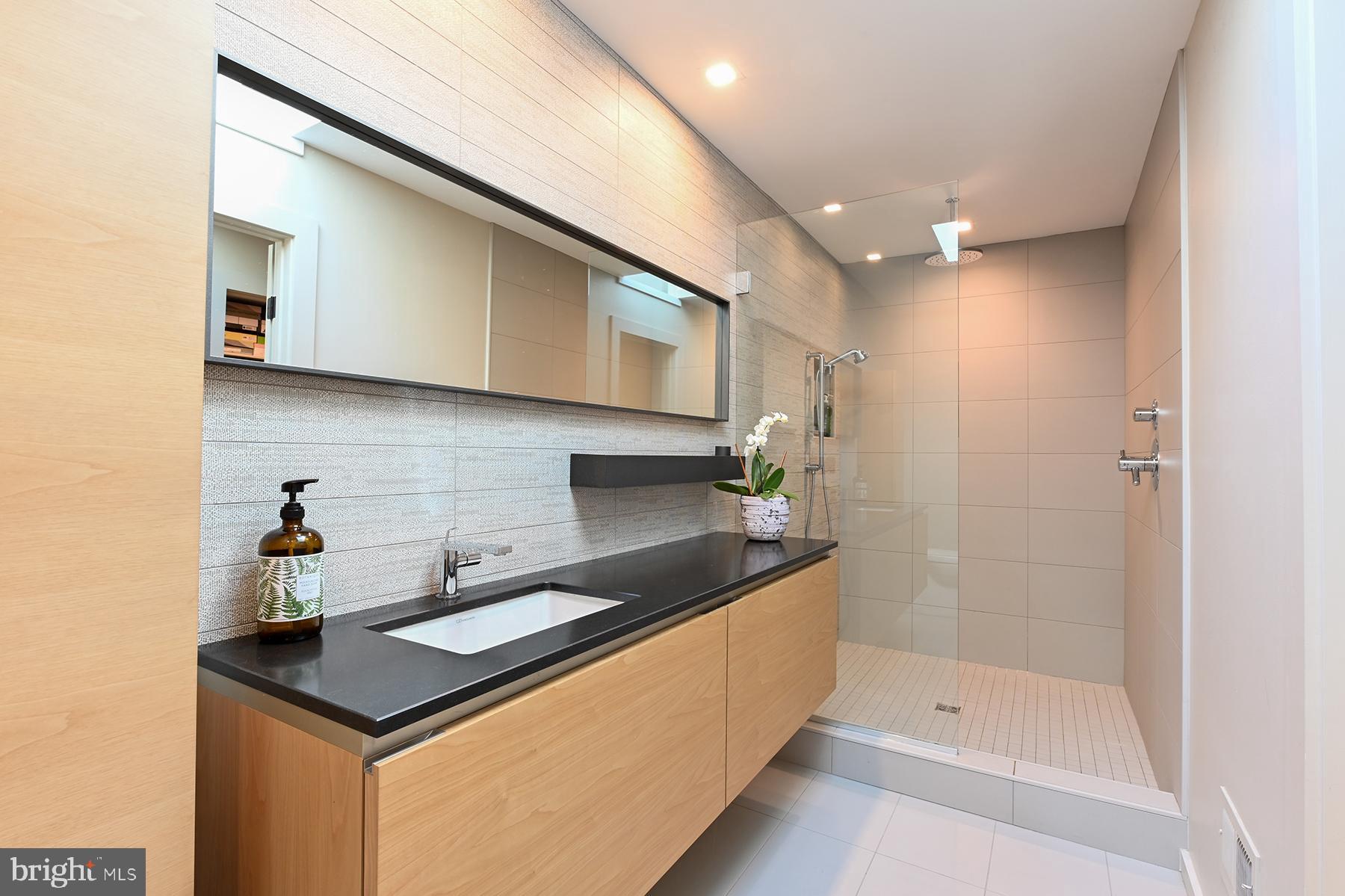 3333 Harness Creek Road Annapolis, MD 21403 - Photo 39 of 75 Primary bathroom has super shower