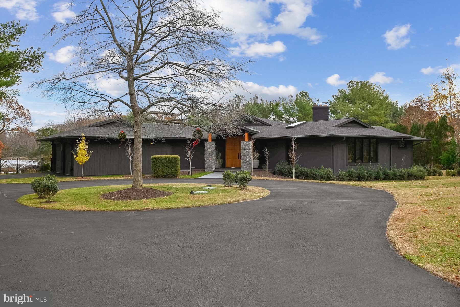 3333 Harness Creek Road Annapolis, MD 21403 - Photo 73 of 75 Circular drive and plenty of parking