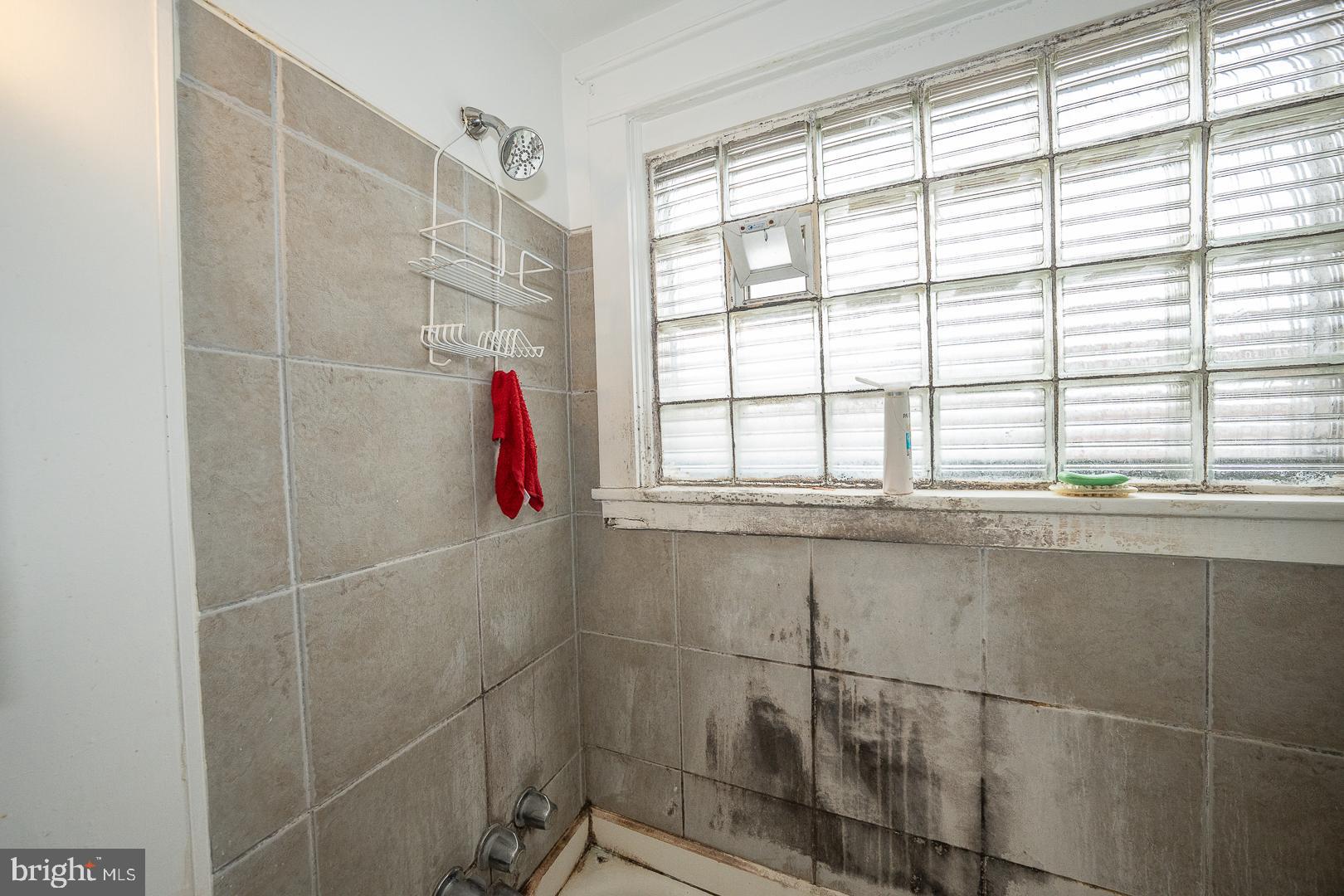 7017 Atlantic Avenue Upper Darby, PA 19082 - Photo 21 of 33