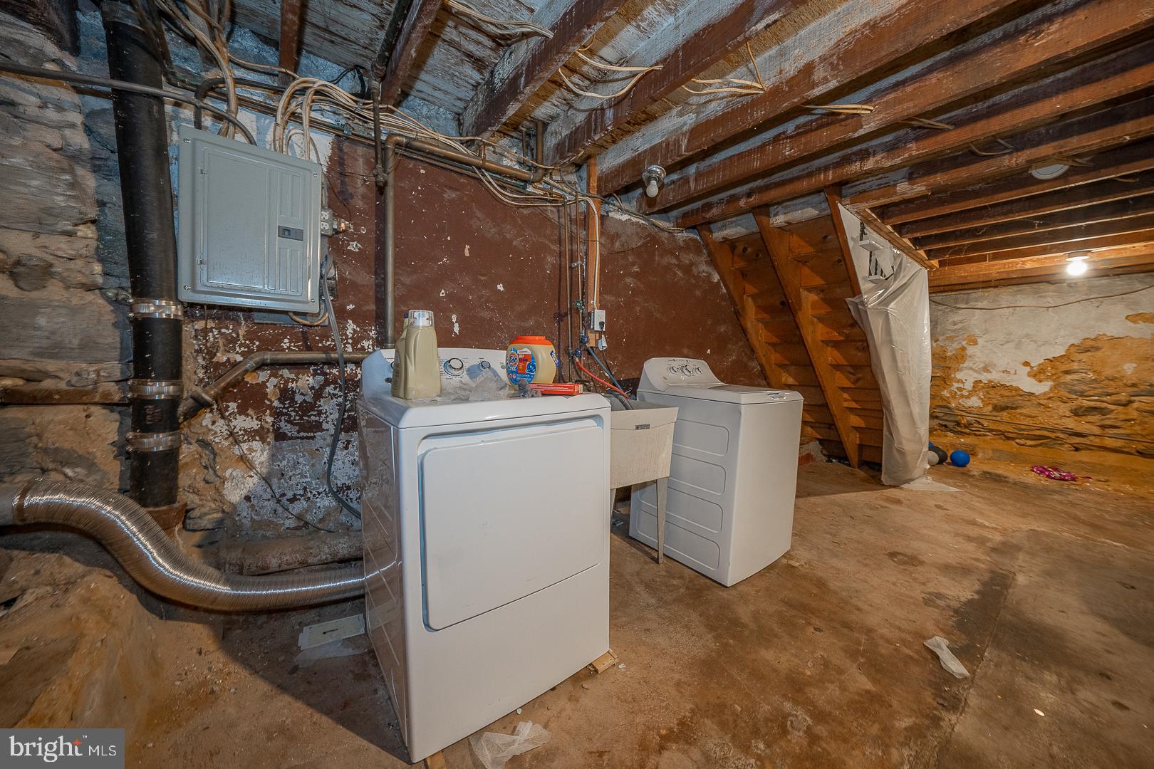 7017 Atlantic Avenue Upper Darby, PA 19082 - Photo 25 of 33