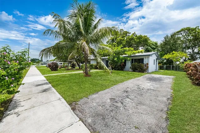$470,000 | 18900 Northwest 19th Avenue, Miami Gardens, FL 33056