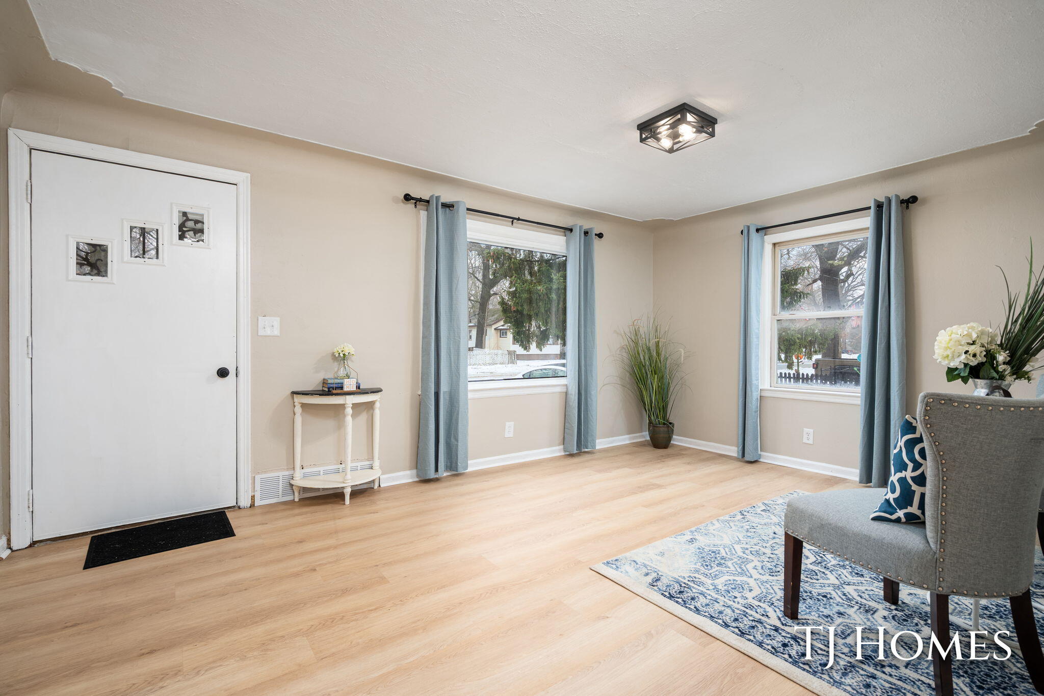 3109 Temple Street Muskegon, MI 49444 - Photo 2 of 30 8-web-or-mls-3109 Temple St-8