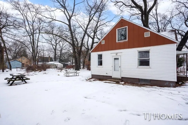 $124,900 | 3109 Temple Street, Muskegon, MI 49444