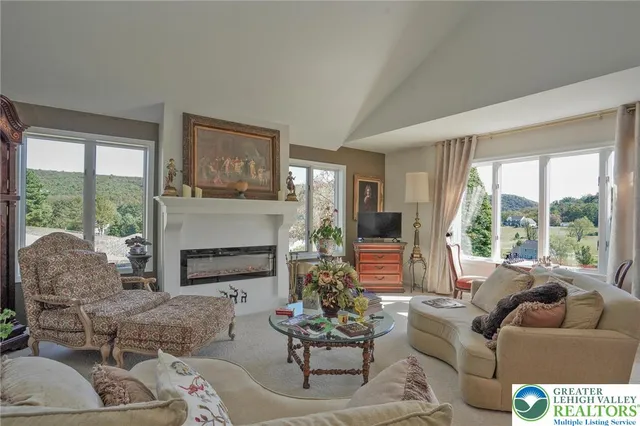 $569,921 | 1319 Shady Lane, Tamaqua, PA 18252