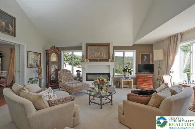 $569,921 | 1319 Shady Lane, Tamaqua, PA 18252