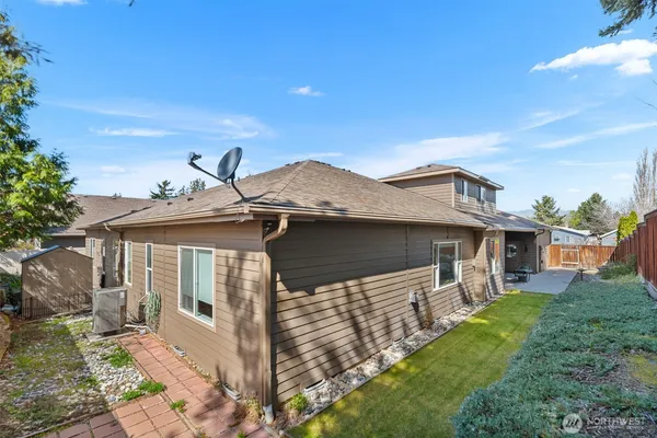 $570,000 | 112 19th Street Northeast, East Wenatchee, WA 98802