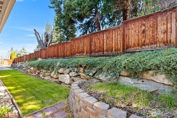 $570,000 | 112 19th Street Northeast, East Wenatchee, WA 98802