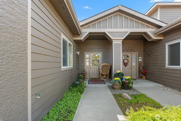 $570,000 | 112 19th Street Northeast, East Wenatchee, WA 98802