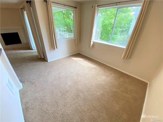 $1,995 | 19230 Forest Park Drive Northeast, Unit K235, Lake Forest Park, WA 98155