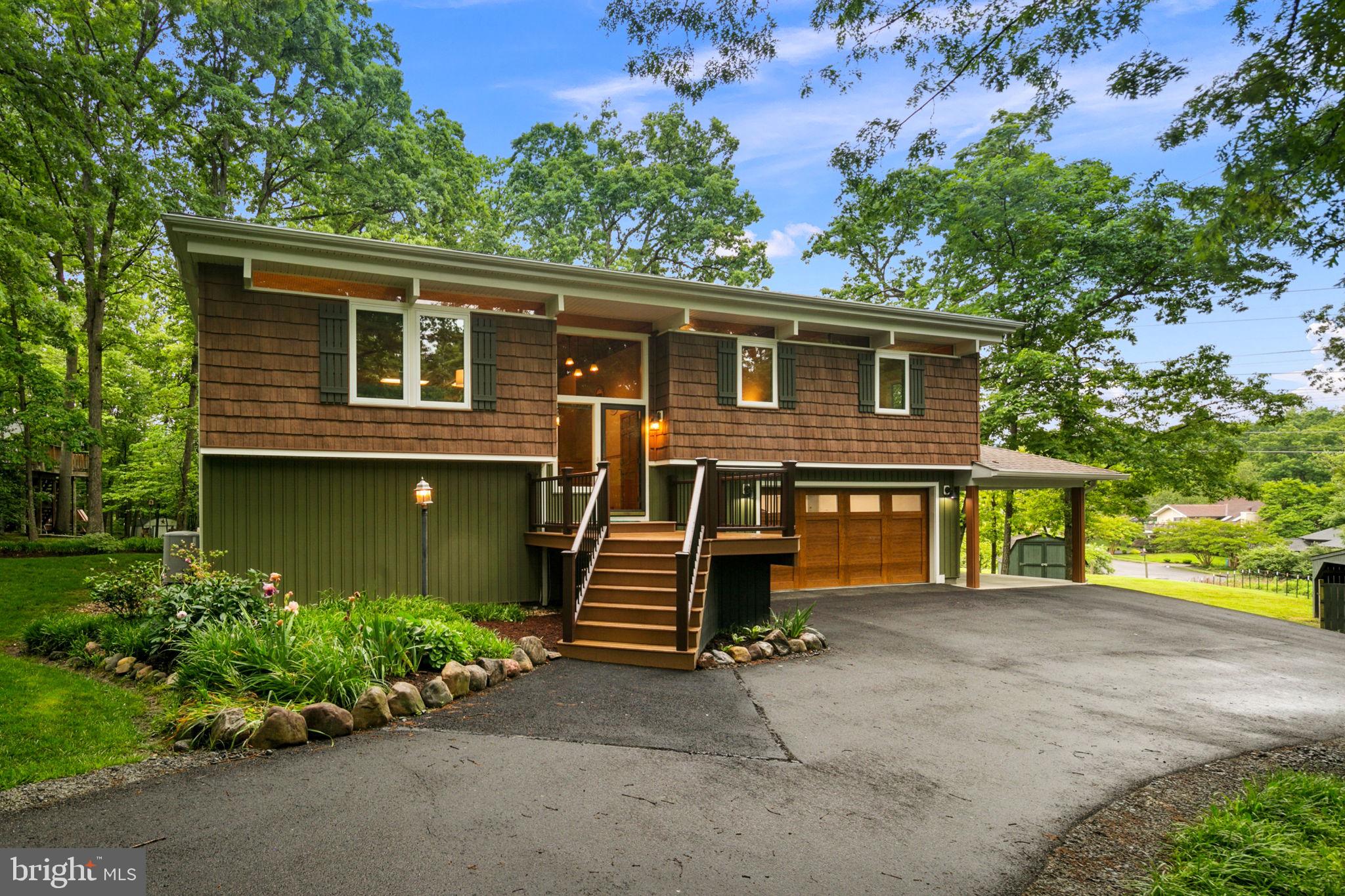 5837 Boothe Drive Burke, VA 22015 - Photo 3 of 63