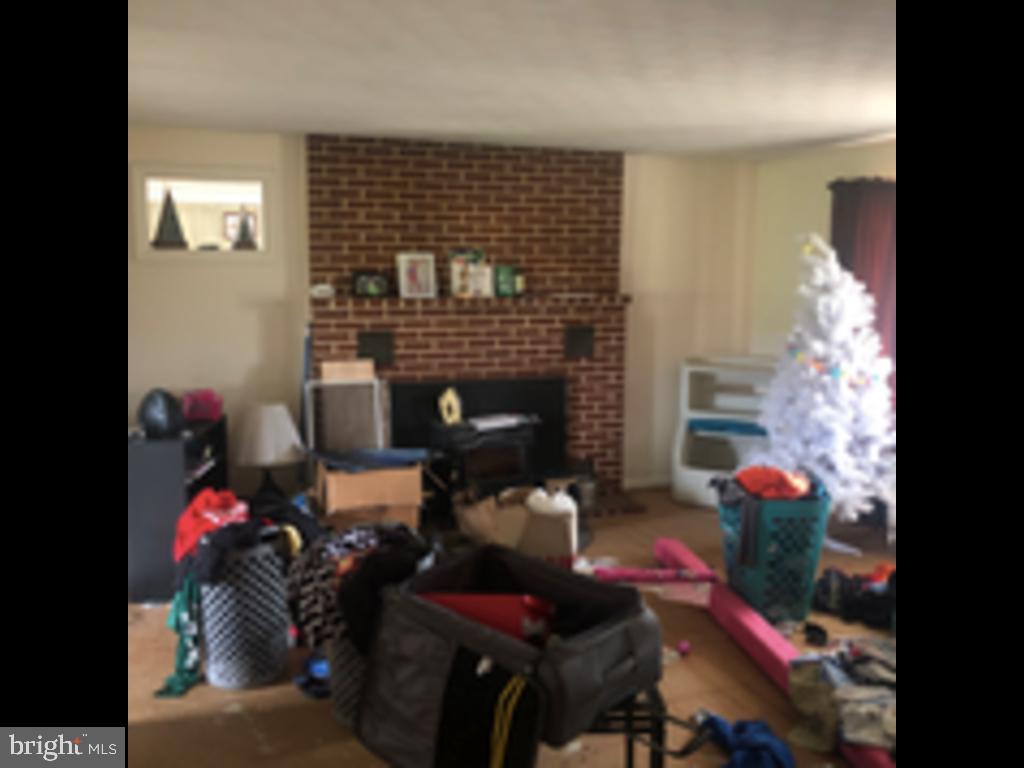 231 North Middleton Road Carlisle, PA 17013 - Photo 4 of 12 Gallery Image 4