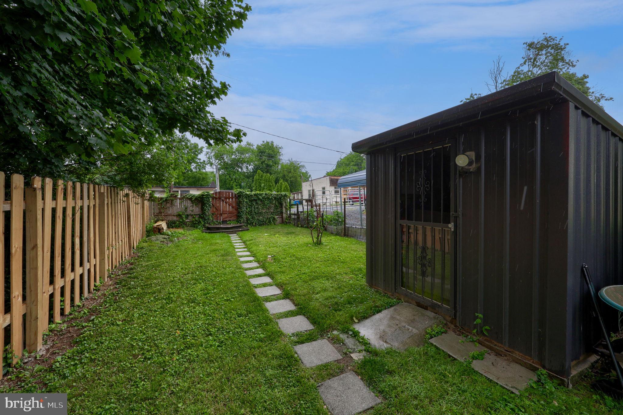 714 Manor Street Lancaster, PA 17603 - Photo 4 of 47
