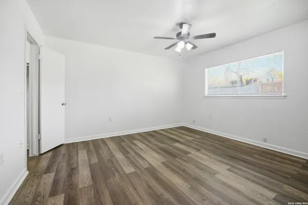 $2,300 | 5722 Misty Glen, San Antonio, TX 78247