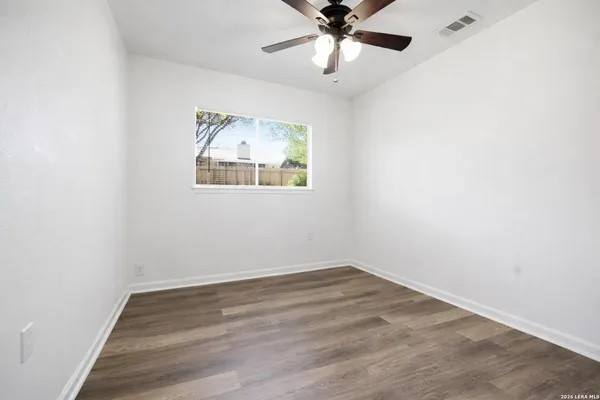 $2,300 | 5722 Misty Glen, San Antonio, TX 78247