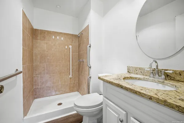 $2,300 | 5722 Misty Glen, San Antonio, TX 78247