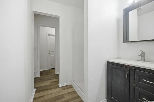 $2,300 | 5722 Misty Glen, San Antonio, TX 78247
