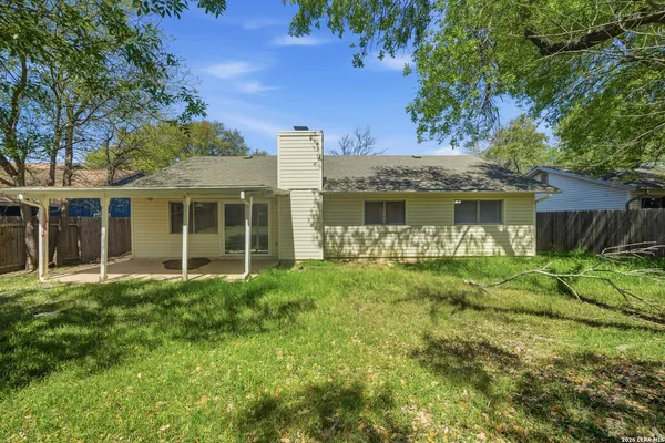 $2,300 | 5722 Misty Glen, San Antonio, TX 78247