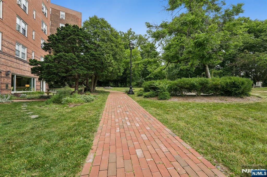 10 Crestmont Road, Unit 2N Montclair, NJ 07042 - Photo 23 of 25