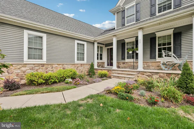 $942,500 | 28 Bedford Drive, Skillman, NJ 08558