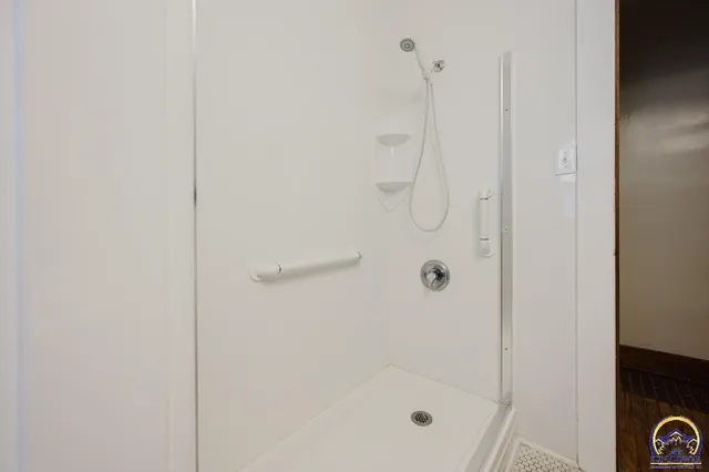 $175,000 | 622 Southwest Lindenwood Avenue, Topeka, KS 66606