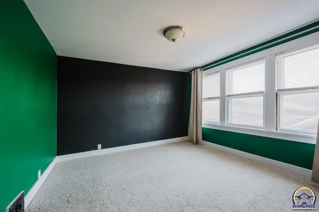 $175,000 | 622 Southwest Lindenwood Avenue, Topeka, KS 66606