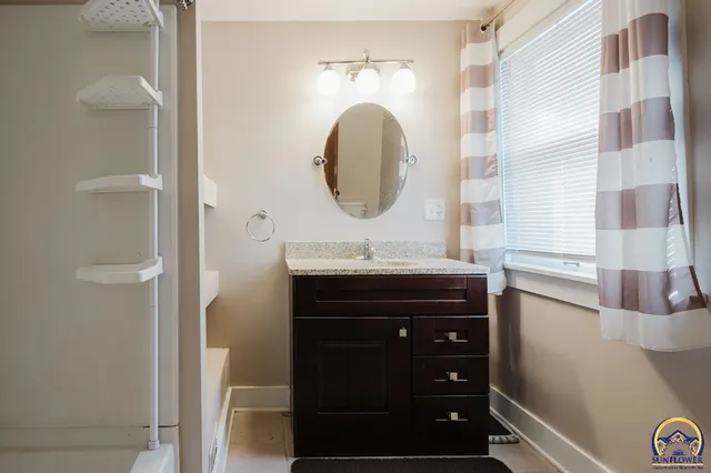 $175,000 | 622 Southwest Lindenwood Avenue, Topeka, KS 66606