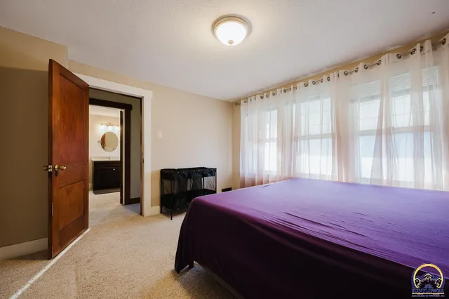 $175,000 | 622 Southwest Lindenwood Avenue, Topeka, KS 66606