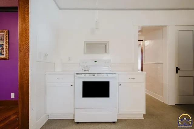 $175,000 | 622 Southwest Lindenwood Avenue, Topeka, KS 66606