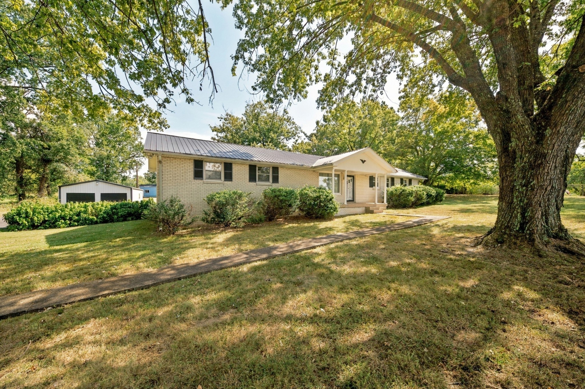 1807 Nelson Road Greenbrier, TN 37072 - Photo 4 of 29 Gallery Image 4