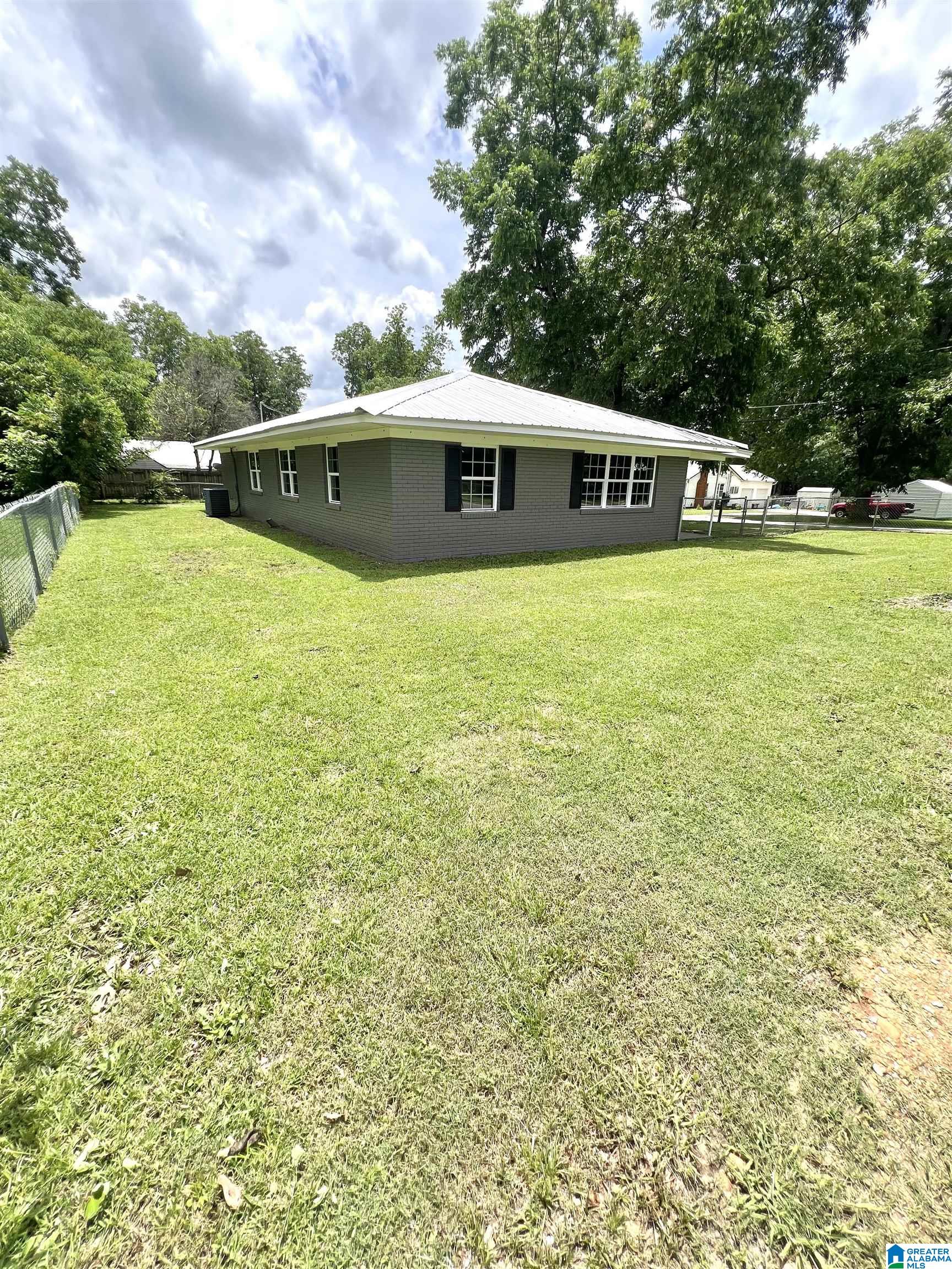 1409 4th Avenue North Clanton, AL 35045 - Photo 15 of 18