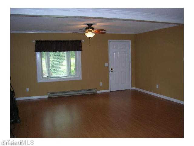 3687 Day Road Walkertown, NC 27051 - Photo 5 of 6 Living Room.