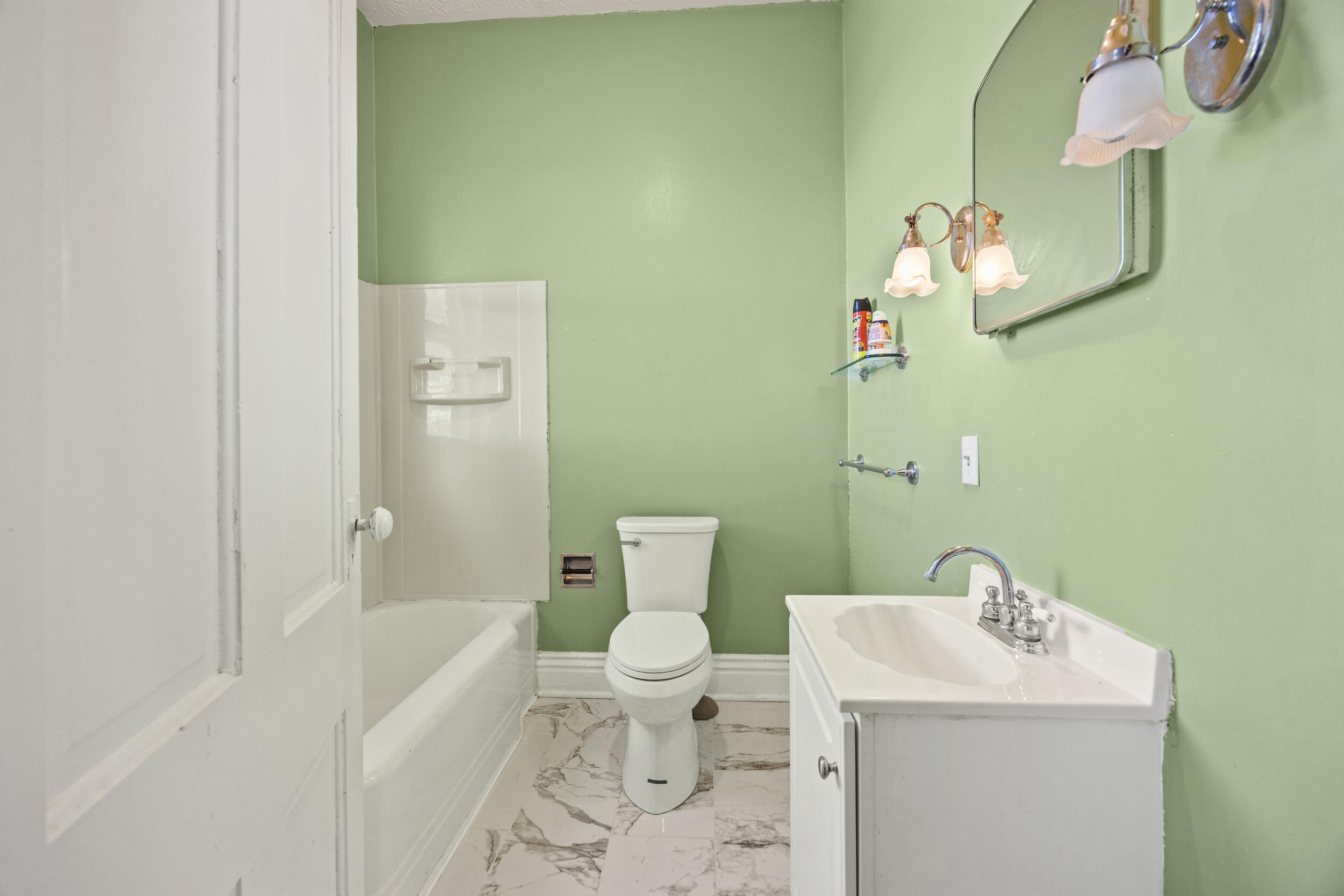 4487 Louisville Road Salvisa, KY 40372 - Photo 74 of 85 4487 House 2 Bathroom 1