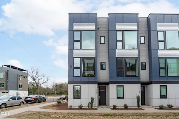 $2,850 | 5 Seawell Avenue, Unit 106, Raleigh, NC 27601