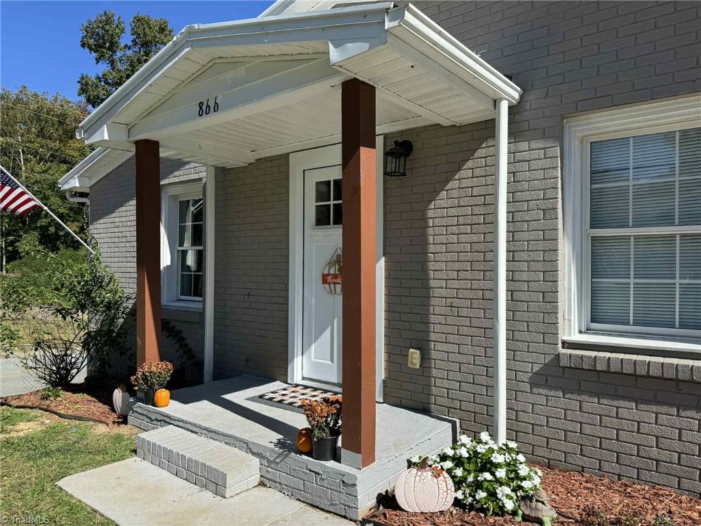 866 Mountain Road Asheboro, NC 27205 - Photo 3 of 50