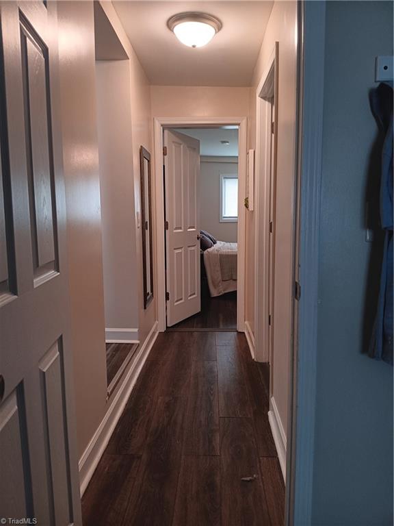 866 Mountain Road Asheboro, NC 27205 - Photo 36 of 50 Hallway
