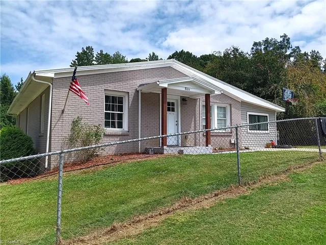 $250,500 | 866 Mountain Road, Asheboro, NC 27205