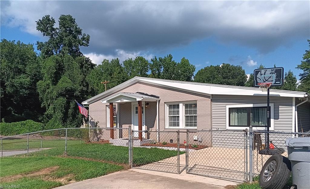 866 Mountain Road Asheboro, NC 27205 - Photo 5 of 50