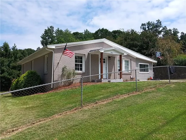 $250,500 | 866 Mountain Road, Asheboro, NC 27205