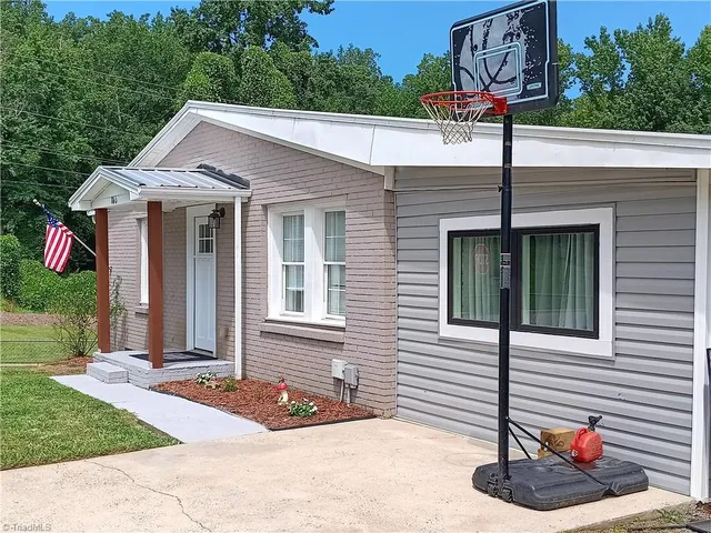 $250,500 | 866 Mountain Road, Asheboro, NC 27205