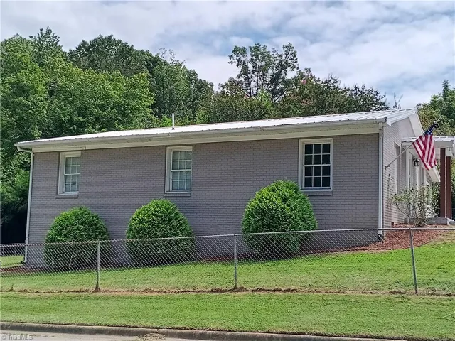 $250,500 | 866 Mountain Road, Asheboro, NC 27205