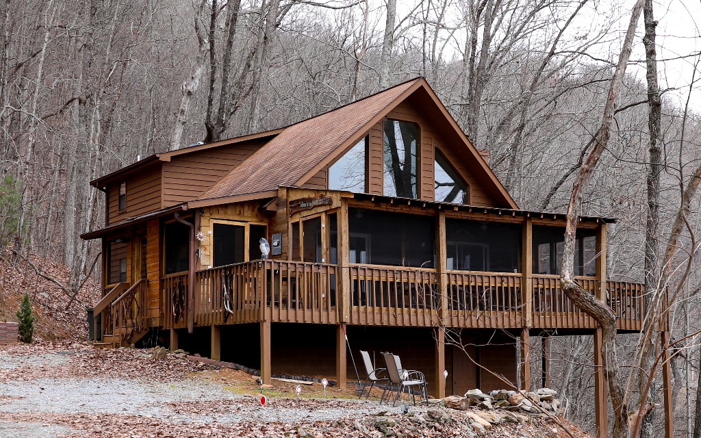 96 Indigo Ridge Murphy, NC 28906 - Photo 4 of 26 a view of a house with iron fence