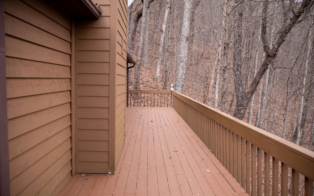 96 Indigo Ridge Murphy, NC 28906 - Photo 8 of 26 a view of balcony with wooden floor